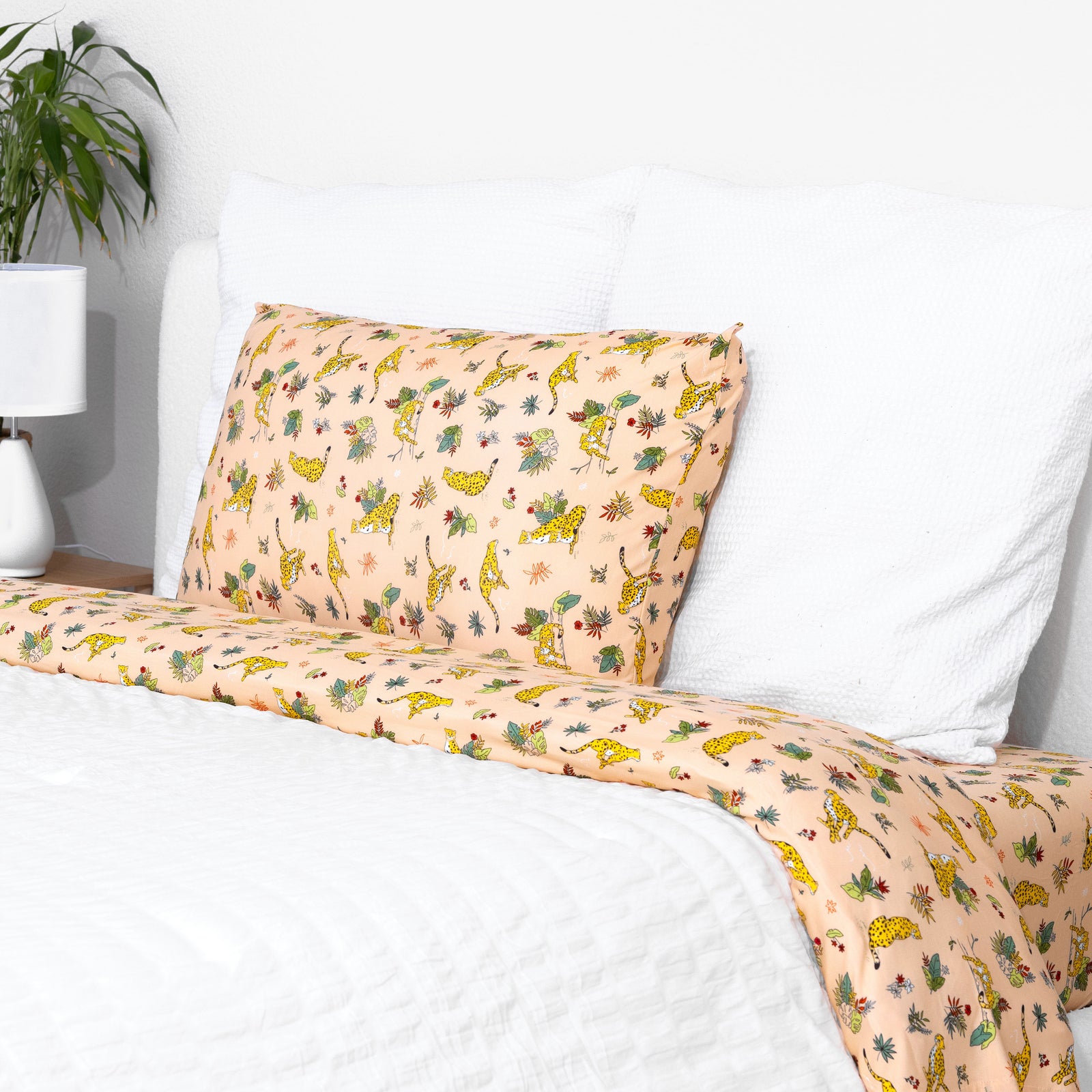 Pounce In Paradise Cheetah Bamboo Bed Sheet Set