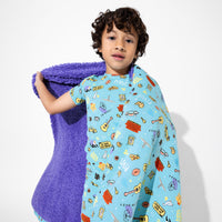 FRIENDS™: Central Perk Bamboo Sherpa Blanket