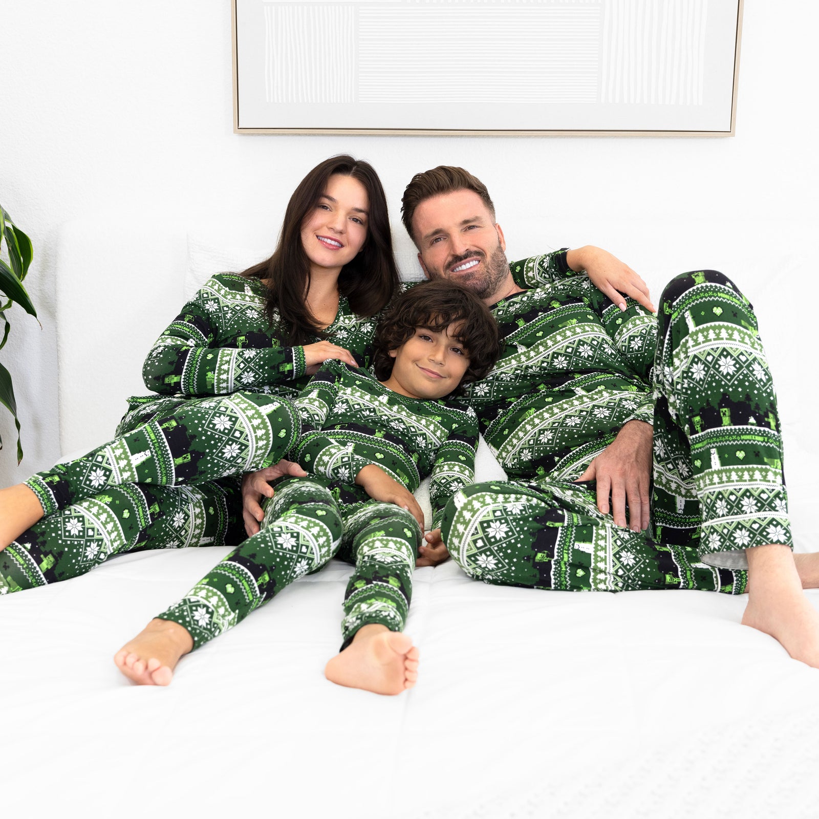 Minecraft Creeper Holiday Bamboo Women's Pajama Set