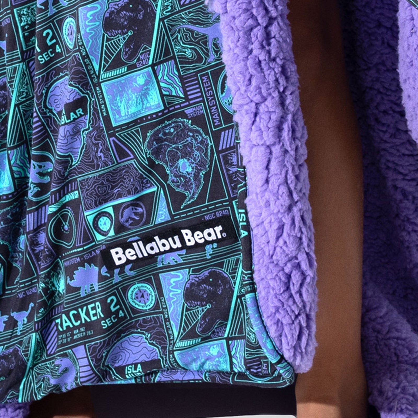 Jurassic Park: Tracker Bamboo Sherpa Blanket