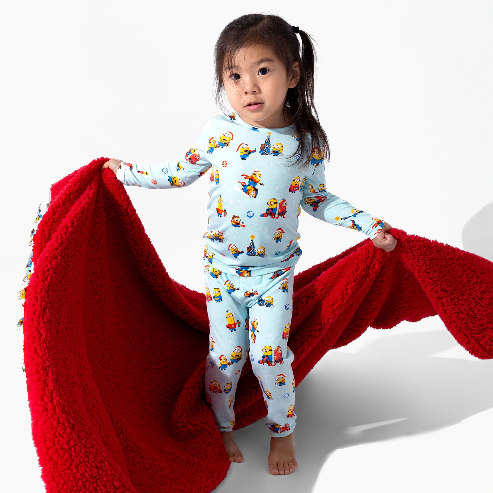 Merry Minions Holiday Bamboo Sherpa Blanket