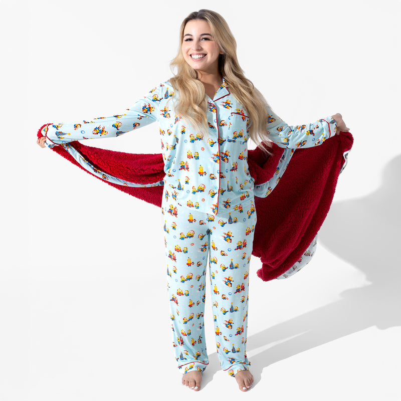 Merry Minions Holiday Bamboo Sherpa Blanket
