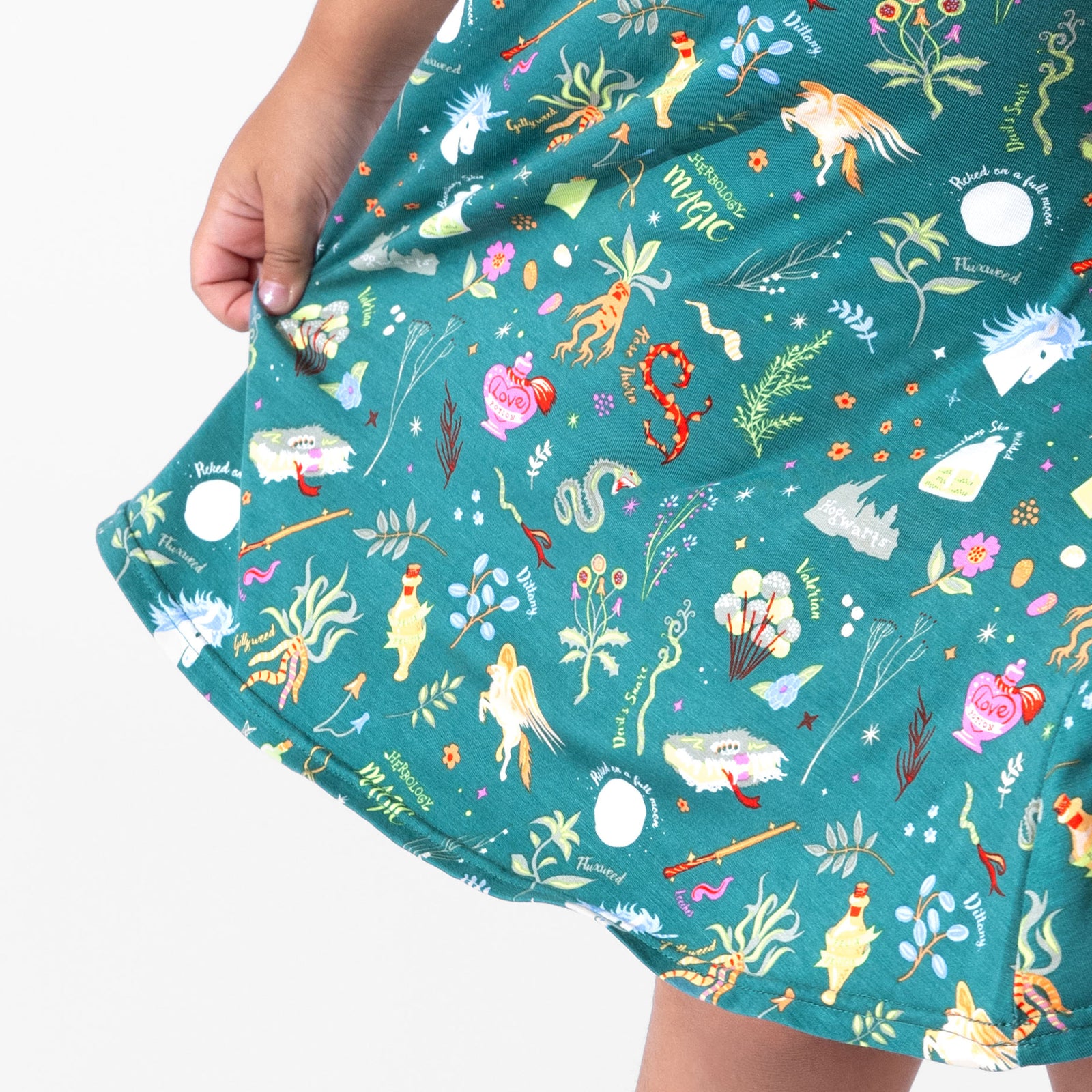 Mandrake's Potions & Herbs Bamboo Girls' Short Sleeve Dress