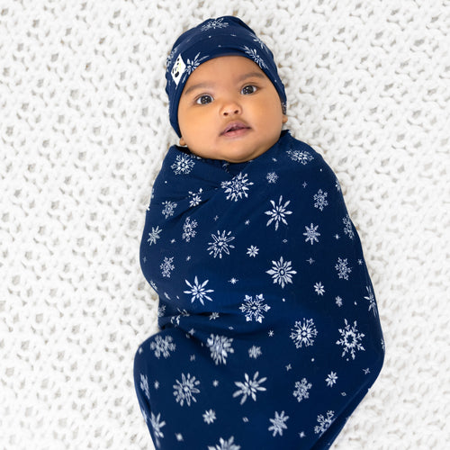Pattern Snowflake Bamboo Swaddle & Beanie Set