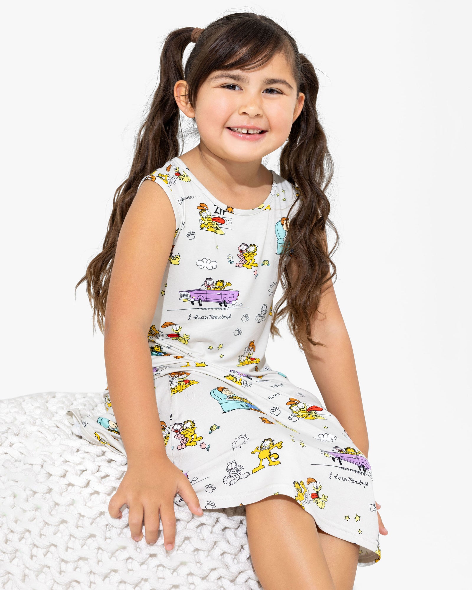 Garfield Friends Bamboo Girls' Sleeveless Dress