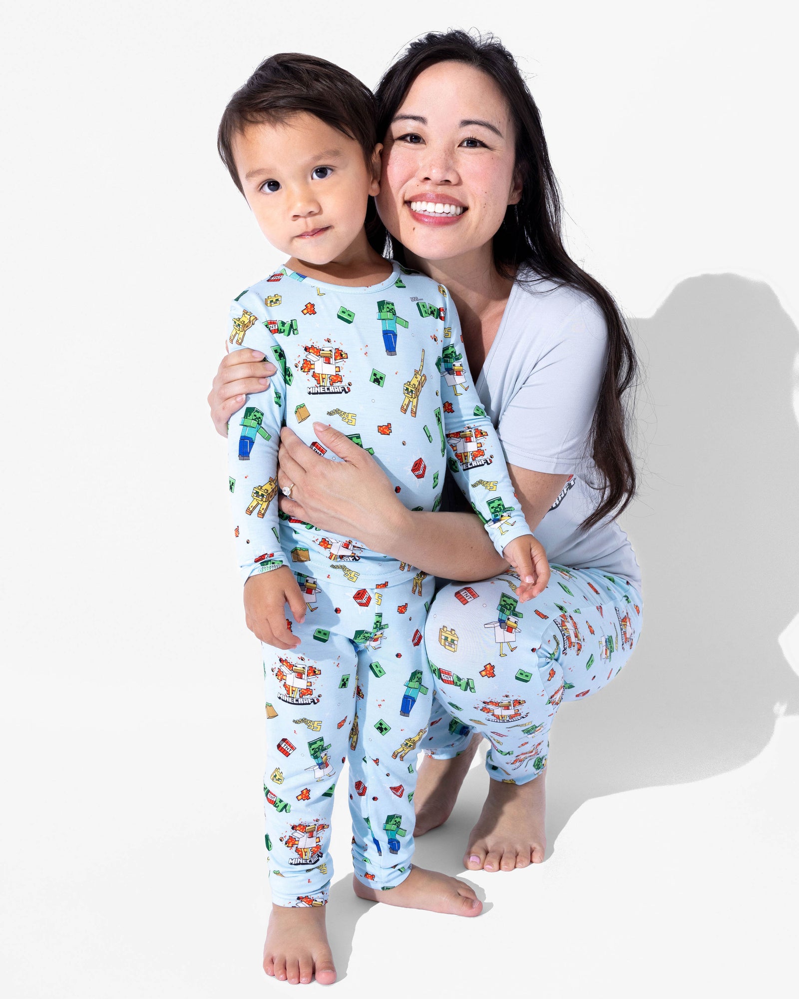 Minecraft: Chicken Jockey Bamboo Women's Pajama Set